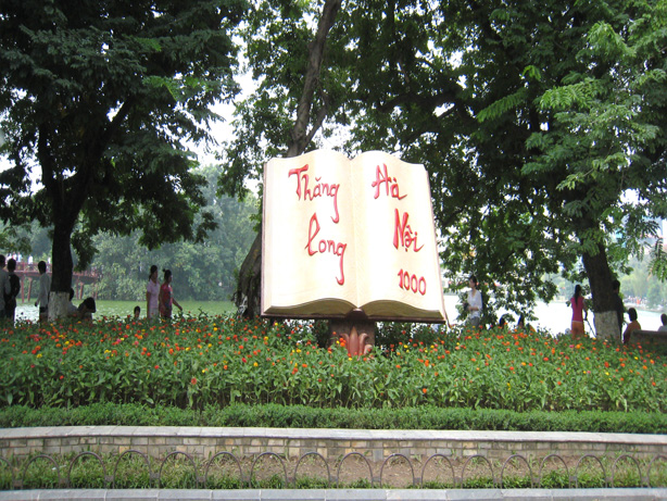 quyen sach 1000 nam