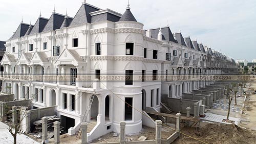 Thi c&ocirc;ng ph&agrave;o chỉ hoa văn vỏ ngo&agrave;i biệt thự sibutra