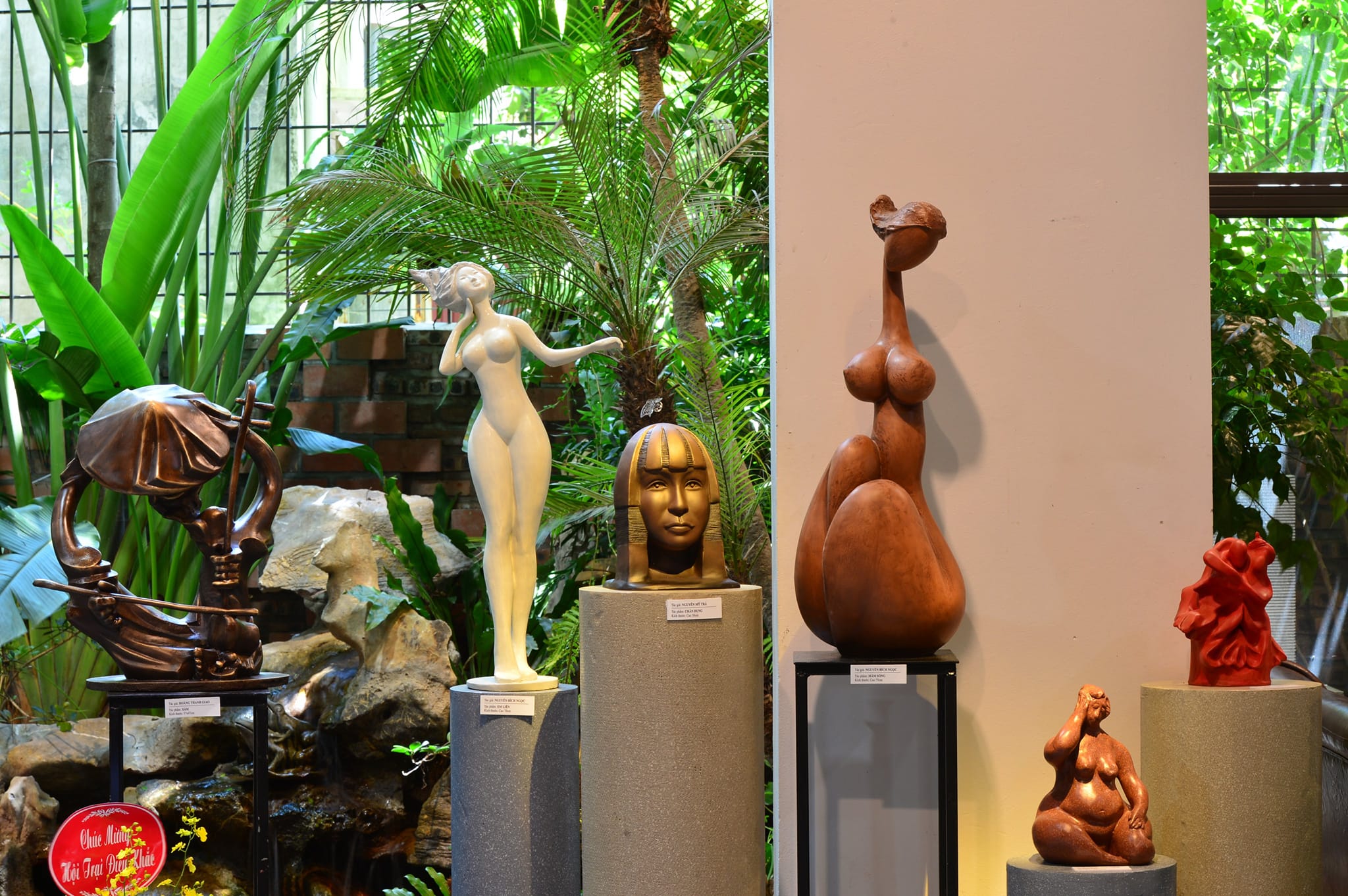 Triển lãm Hội trại Điêu khắc 30+ với sự quy tụ hàng chục tác phẩm của nhiều tác giả trên cả nước