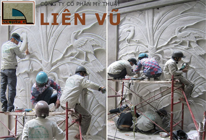 Các khối đắp nổi, khoét lõm mang đến cái nhìn đa chiều, sống động cho tác phẩm