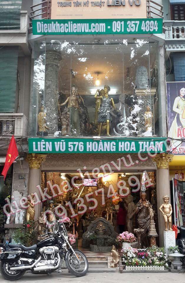 Cửa hàng năm 2004