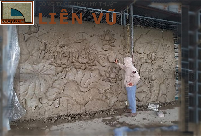 Mẫu phù điêu sen khổng lồ