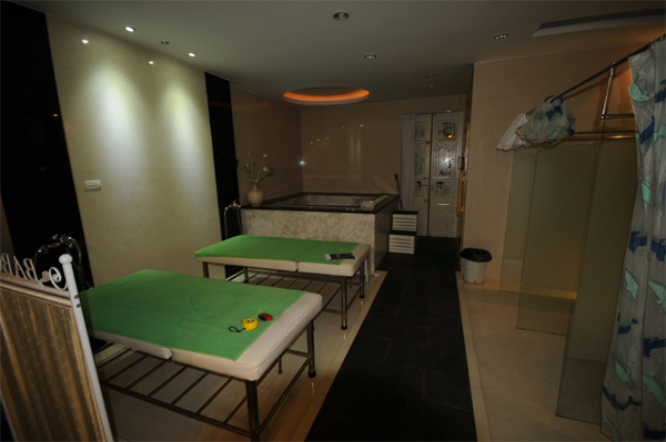 thi công phù điêu trang trí spa