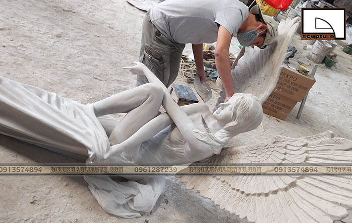 Tượng điêu khắc đúc khuôn