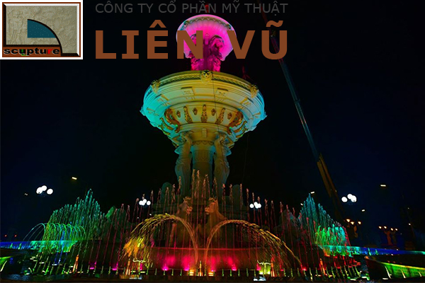 Tác phẩm đài phun nước sân vườn nghệ thuật về đêm