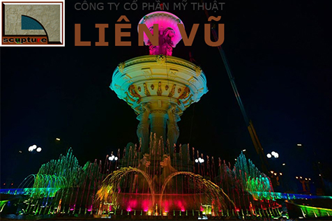 T&aacute;c phẩm đ&agrave;i phun nước s&acirc;n vườn nghệ thuật về đ&ecirc;m