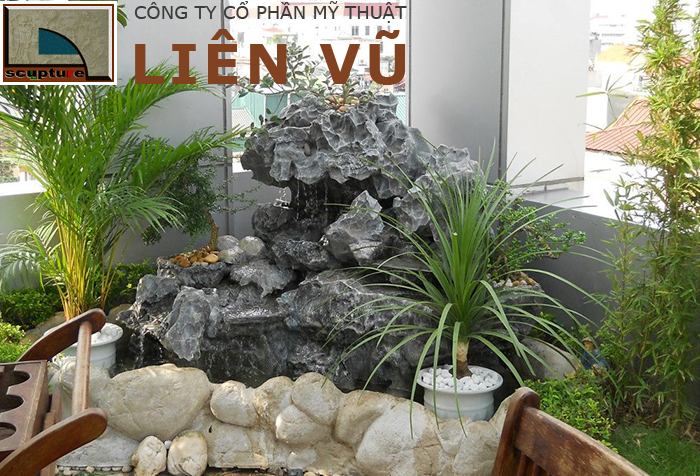 Tiểu cảnh ban công đẹp với hòn non bộ