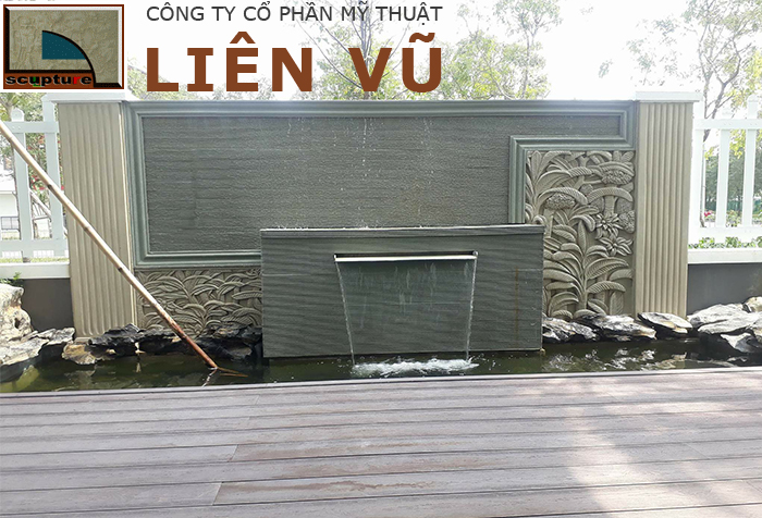 Tiểu cảnh thác nước đơn giản với phù điêu