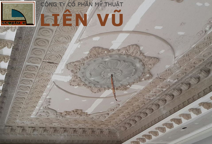 Trần nhà đẹp với phù điêu