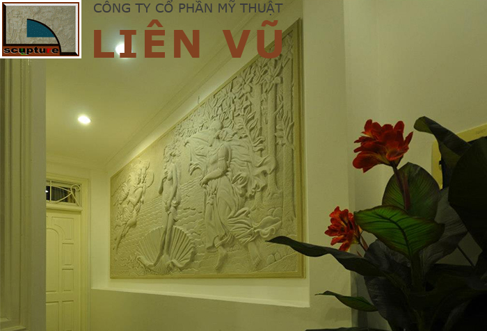 Tranh phù điêu cô gái châu Âu độc đáo