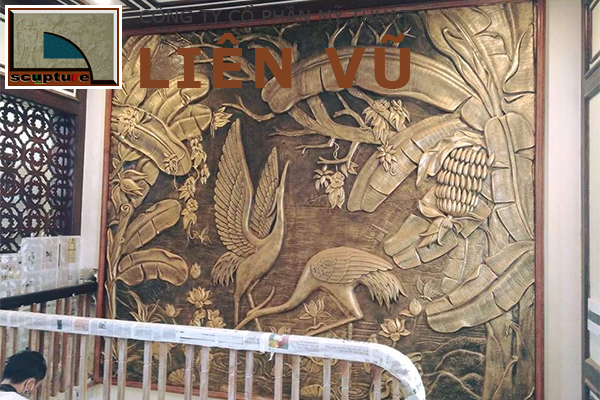 Tranh phù điêu đắp nổi được thi công bởi Liên Vũ