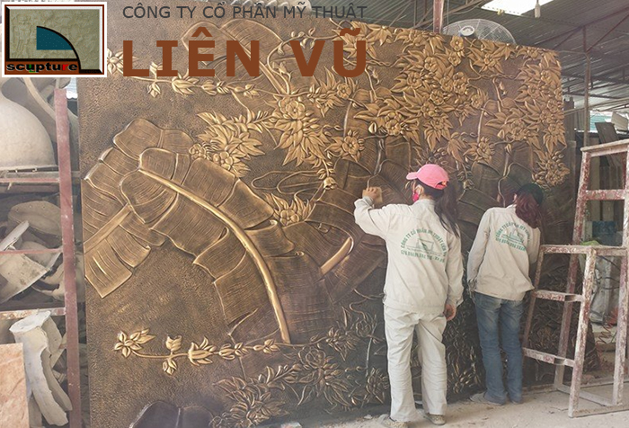 Tranh phù điêu hoa lá chuối giả đồng
