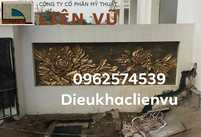 Tranh phù điêu trang trí sân vườn