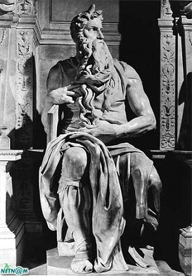 Moses của Michelangelo Buonarroti