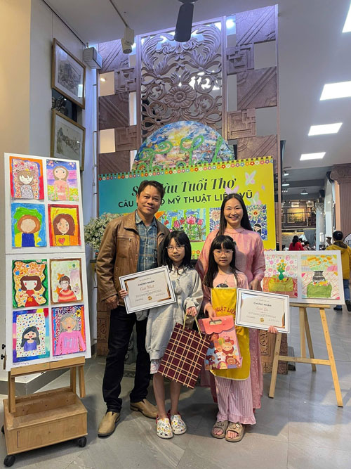 CLB mỹ thuật Li&ecirc;n Vũ khai mạc triển l&atilde;m tranh "SẮC MẦU TUỔI THƠ" 