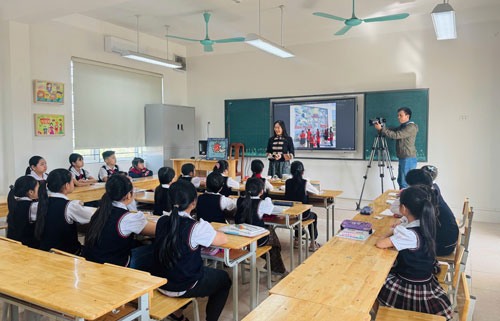 Các con trường Tiểu Học Liên Mạc