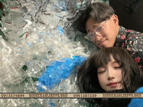 Tác phẩm "Ông Rác" được làm từ phế liệu bỏ đi.