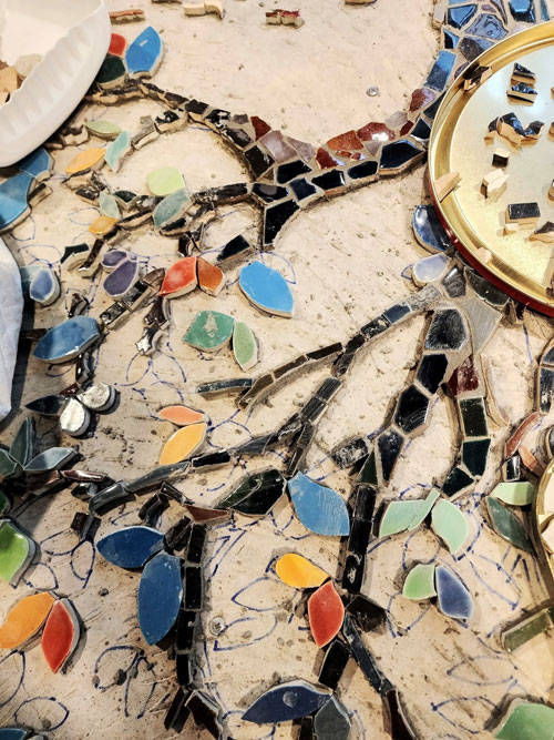 Tác phẩm dần "Tái sinh" từ chất thải rắn