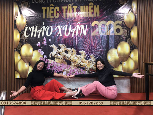 c&aacute;n bộ nh&acirc;n vi&ecirc;n Đi&ecirc;u Khắc Li&ecirc;n Vũ vui hết nấc trong buổi tiệc tất ni&ecirc;n