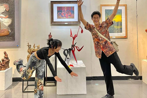 Nhà điêu khắc Văn An ngẫu hứng cùng tác phẩm