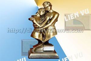 Thiết kế gia công tượng composite theo yêu cầu