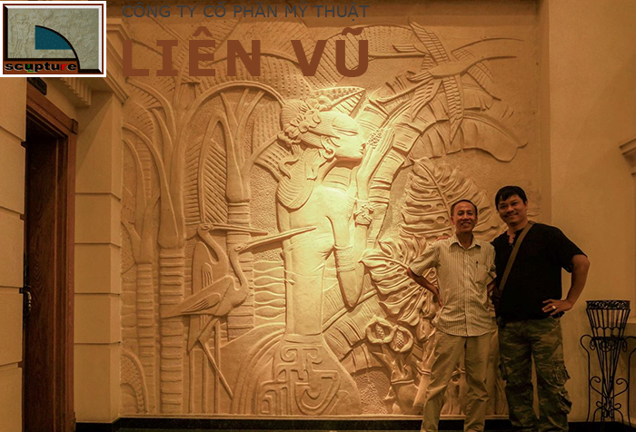 Tranh phù điêu cô gái đẹp tại Hà Nội