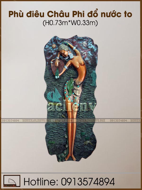 Phù điêu cô Châu Phi đổ nước to