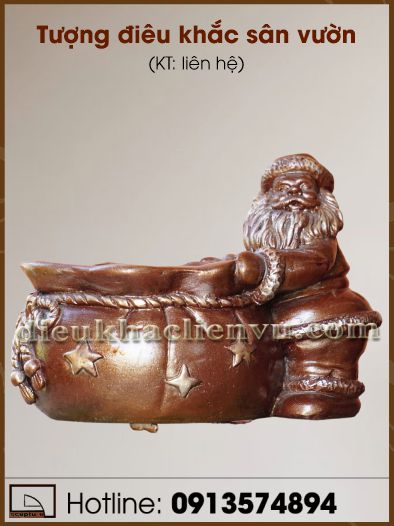 Tượng nhân vật hoạt hình composite