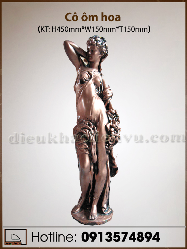Tượng cô gái ôm hoa