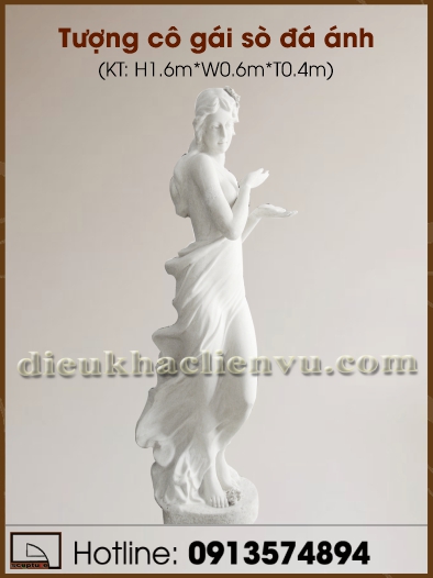 Tượng cô gái sò đá ánh